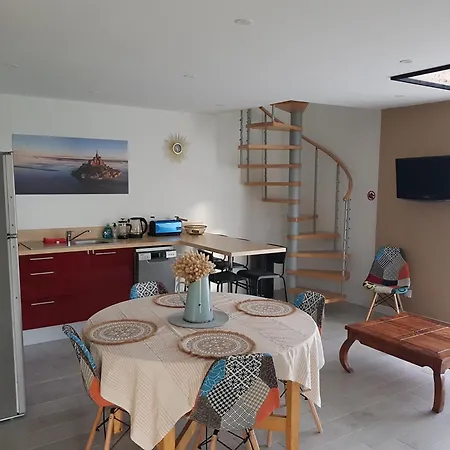 Les Saisonnieres 18 Personnes Avec Piscine