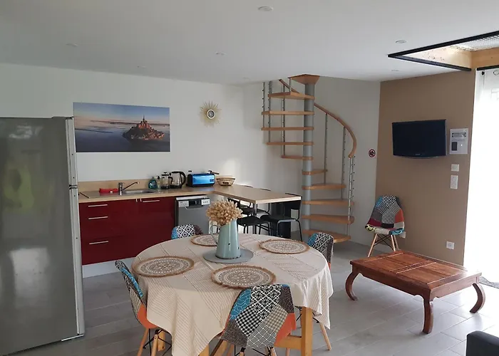 Les Saisonnières 18 Personnes Avec Piscine