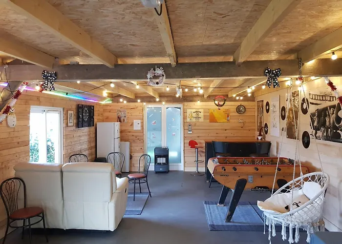 Les Saisonnières 18 Personnes Avec Piscine Villa